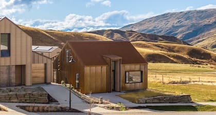 The Soho – Modern Alpine Comfort in Cardrona, 3 bedroom, 2 bathroom