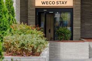 Unclassified image, 5 of 10, button - WECO STAY Insadong (Seoul)