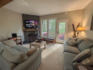 スマートテレビ、暖炉