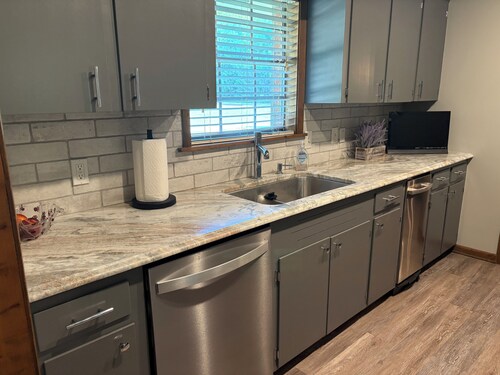 Spacious 3-bedroom house with central heat and air in Starkville