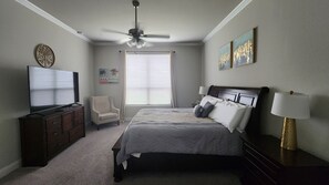 3 chambres, fer et planche à repasser, Wi-Fi, draps fournis