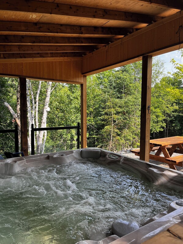 Bain à remous extérieur