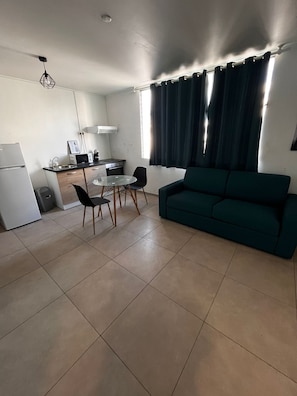 Living area - Little Urban Studio (Pointe-à-Pitre)