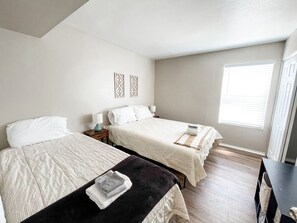 4 bedrooms, desk, iron/ironing board, WiFi