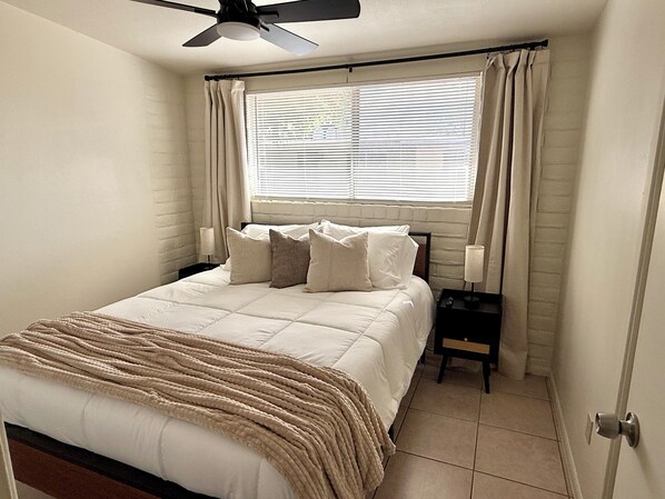 3 室のベッドルーム、アイロン / アイロン台、WiFi、ベッドシーツ