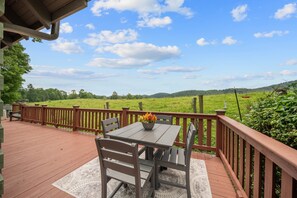 Outdoor dining - Pet-Friendly Charming Cabin near Boone w/ Views & Fireplace (Todd)