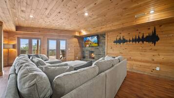 Télévision, cheminée