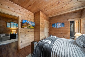 7 bedrooms, free WiFi, bed sheets