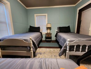 2 bedrooms, free WiFi, bed sheets