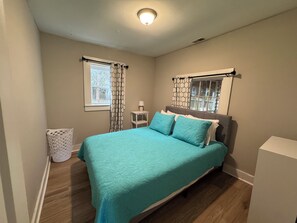 2 bedrooms, iron/ironing board, WiFi, bed sheets