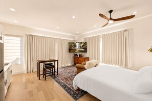 1 bedroom, travel crib, WiFi (free), bed sheets