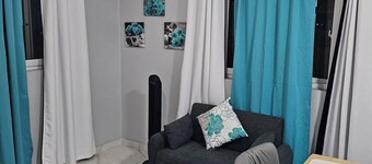 Queen's Court 1-bedroom apartment with fully equipped kitchen- Unit 1 B