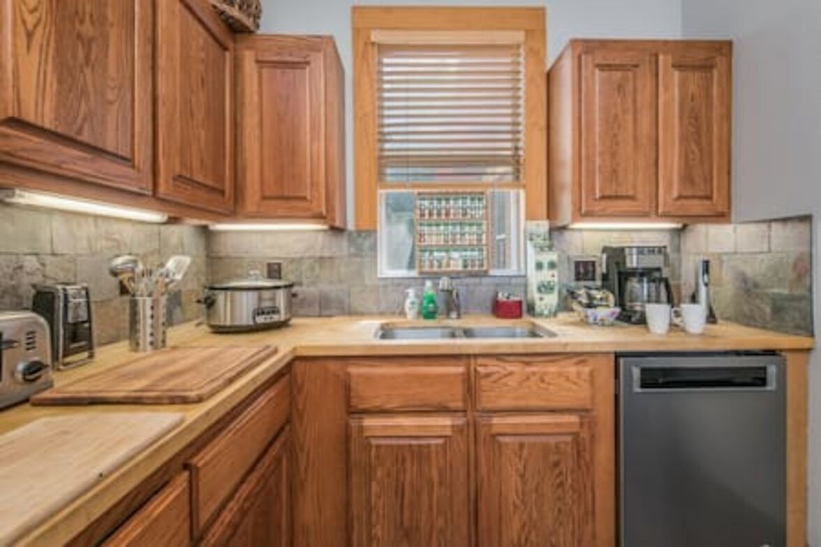 Fridge, microwave, oven, dishwasher