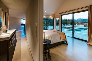 Luxury House, Mountain View