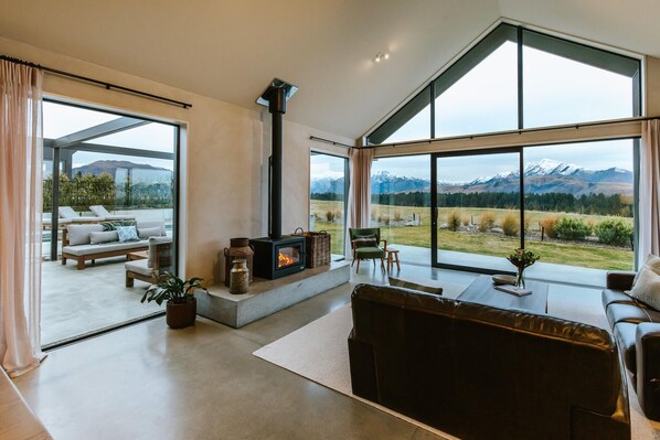 Luxury House, Mountain View | Living area