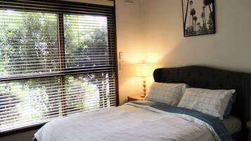 3 chambres, fer et planche Ă repasser, accĂšs Internet, draps fournis