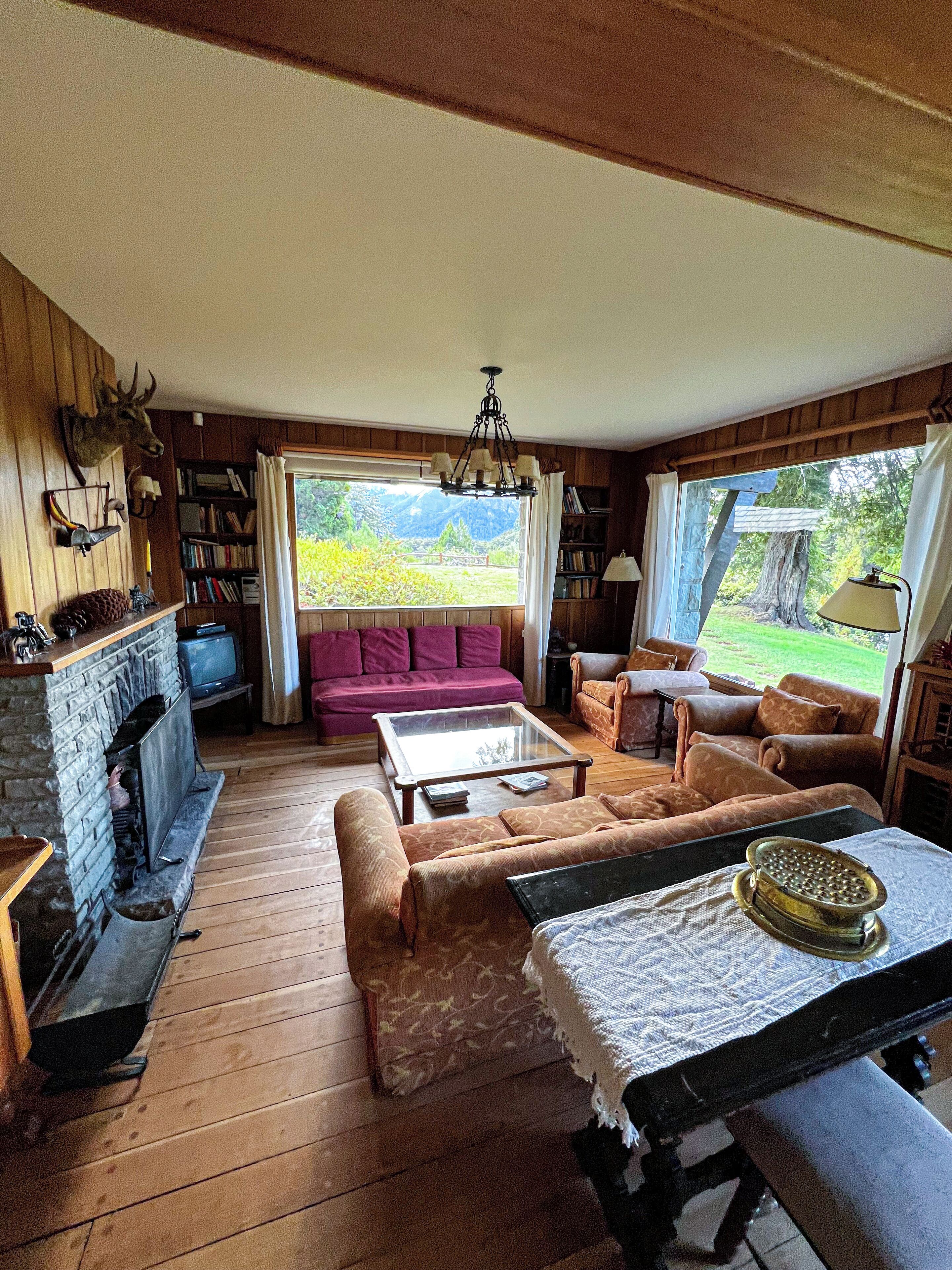 Télévision, cheminée