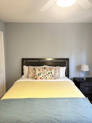 2 bedrooms, iron/ironing board, free WiFi, bed sheets