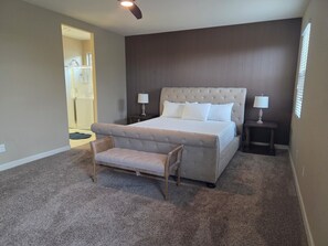 4 chambres, fer et planche à repasser, Wi-Fi, draps fournis