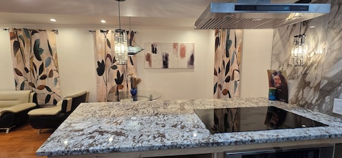 Stunning 5-bedroom house with AC / Heat in charming Poughkeepsie NY