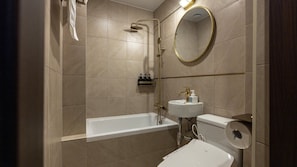 Standard Double Room | Bathroom