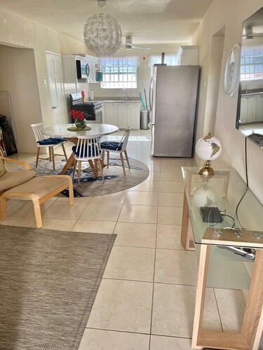 Maxwell Beach Condo — Pool, Jacuzzi & Near St. Lawrence Gap and Oistins