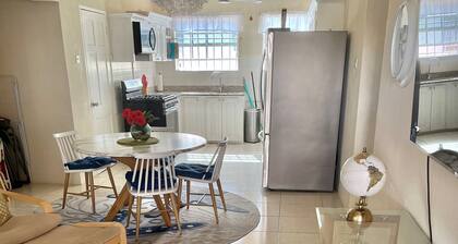 Maxwell Beach Condo — Pool, Jacuzzi & Near St. Lawrence Gap and Oistins