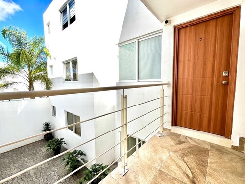 Nice and comfortable apartment, unbeatable location!