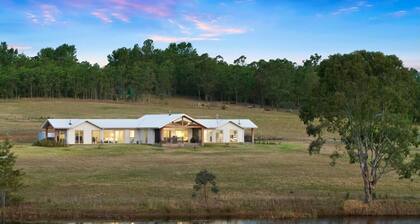 The Semillon Villa at Molly Morgan Wines