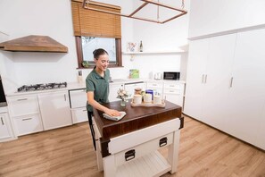 Private kitchen - Cathedral View - Sleeps 16 (Bendigo)