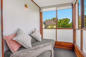 Interior - Cathedral View - Sleeps 16 (Bendigo)