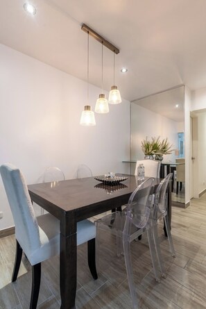 Dining - geko| Lumiere _1BR steps to Larcomar (Miraflores)