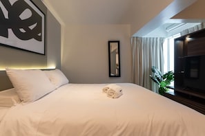 1 habitación, tabla de planchar con plancha y wifi 