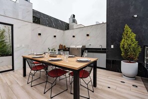 Buiten dineren