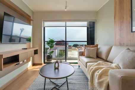 TV. Geko : Ocean Line _2BR w/panoramic view