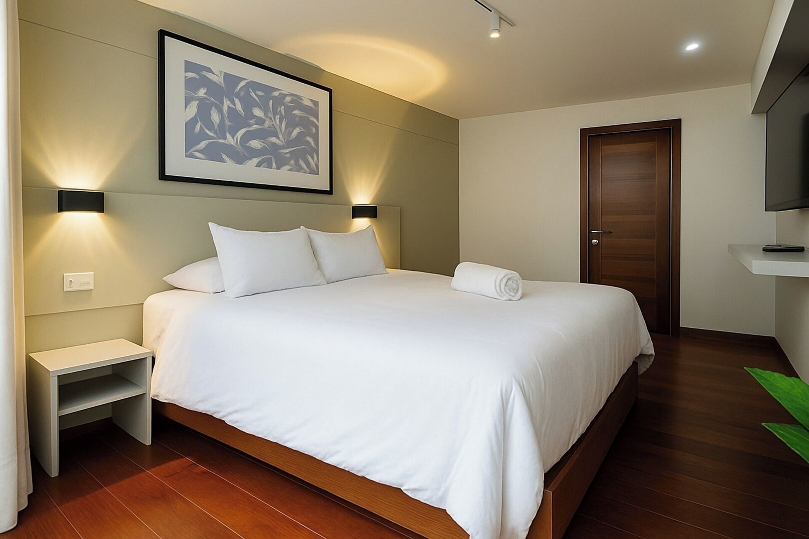 3 bedrooms, iron/ironing board, WiFi