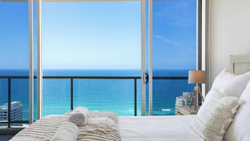 Comfort Apartment, Balcony, Ocean View | Iron/ironing board, free WiFi, bed sheets