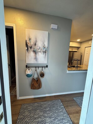 Interior - Charming home just minutes from the beach. Perfect coastal getaway to relax! (Atlantic Beach)