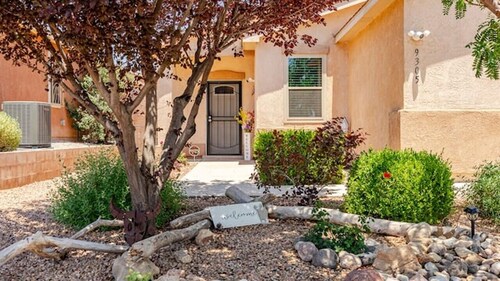 Quiet and cozy family home with all the comforts of home.