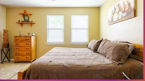 4 bedrooms, desk, iron/ironing board, free WiFi
