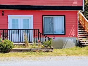 Exterior detail - The Cedar Suite #6 | Central Apartment, Waterfront, 2 Beds (Alert Bay)