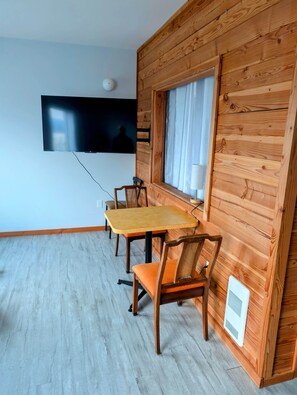 Dining - The Cedar Suite #6 | Central Apartment, Waterfront, 2 Beds (Alert Bay)