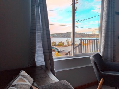 The Cedar Suite #6 | Central Apartment, Waterfront, 2 Beds
