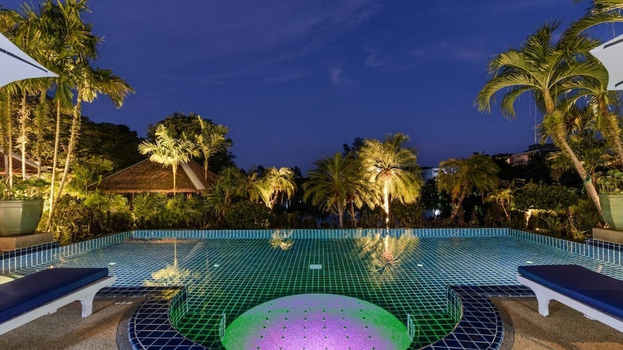 Famous Baan Bua Luxury Estate V238