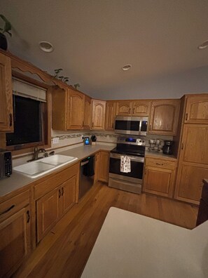 Microwave, oven, stovetop, dishwasher