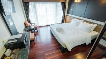 Superior Single Room, 1 Large Single Bed, Patio, Hill View | Free minibar items, in-room safe, free WiFi, bed sheets