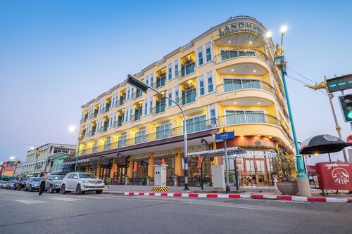 Landmark Nakhon Phanom Hotel