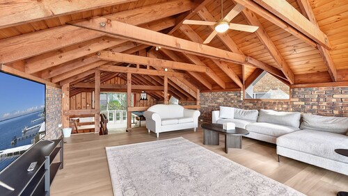 Treehouse Waterview - Experience the ultimate coastal escape