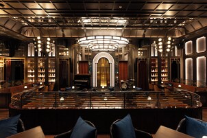 2 か所のバー / ラウンジ、屋上バー