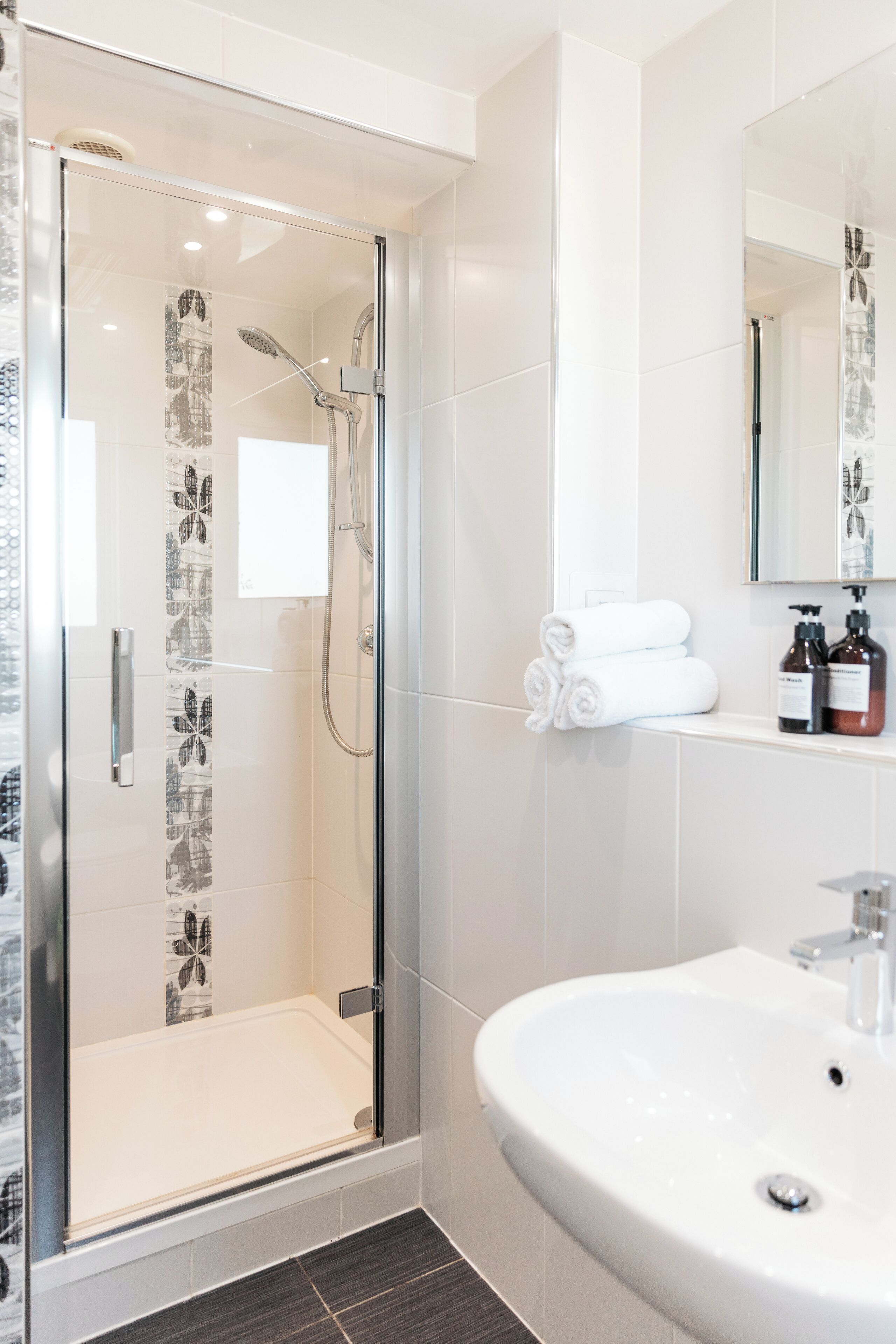 Twin Room, Sea View (Room 3 First Floor) | Bathroom | Towels